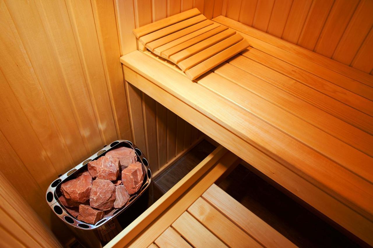 Big Jacuzzi , Sauna , Khreshchatyk Apartments Kyiv Exterior foto